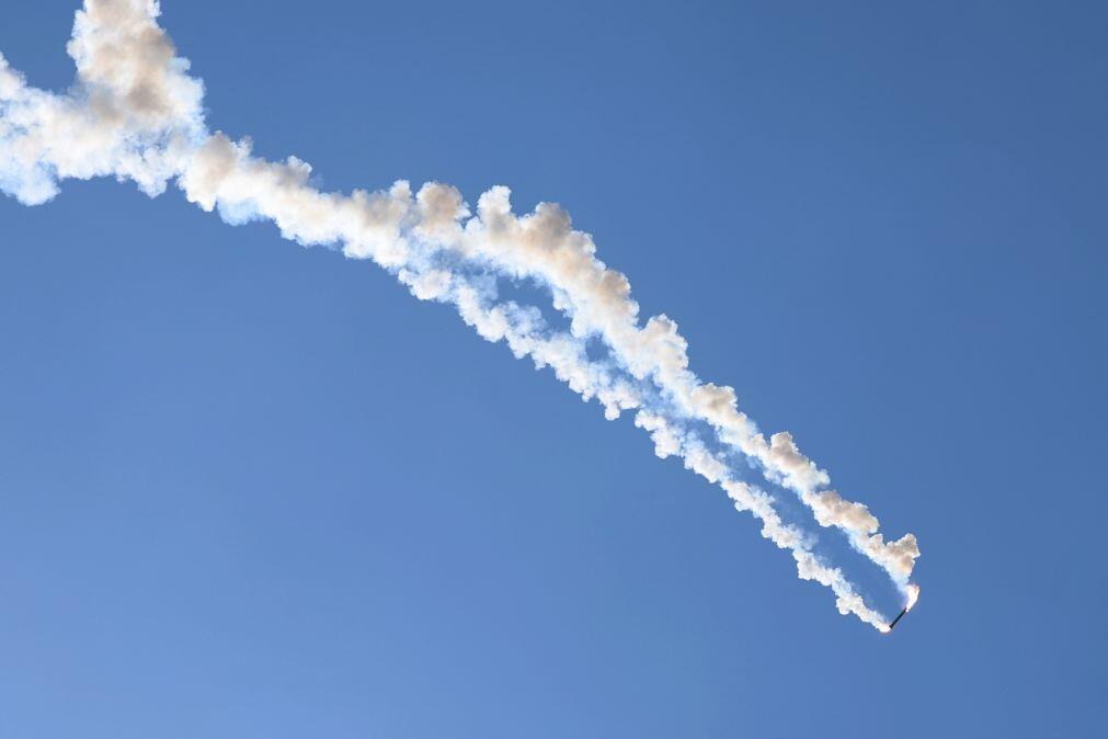 Teerão e Bagdade fecham espaço aéreo, Israel diz ter intercetado 11 mísseis