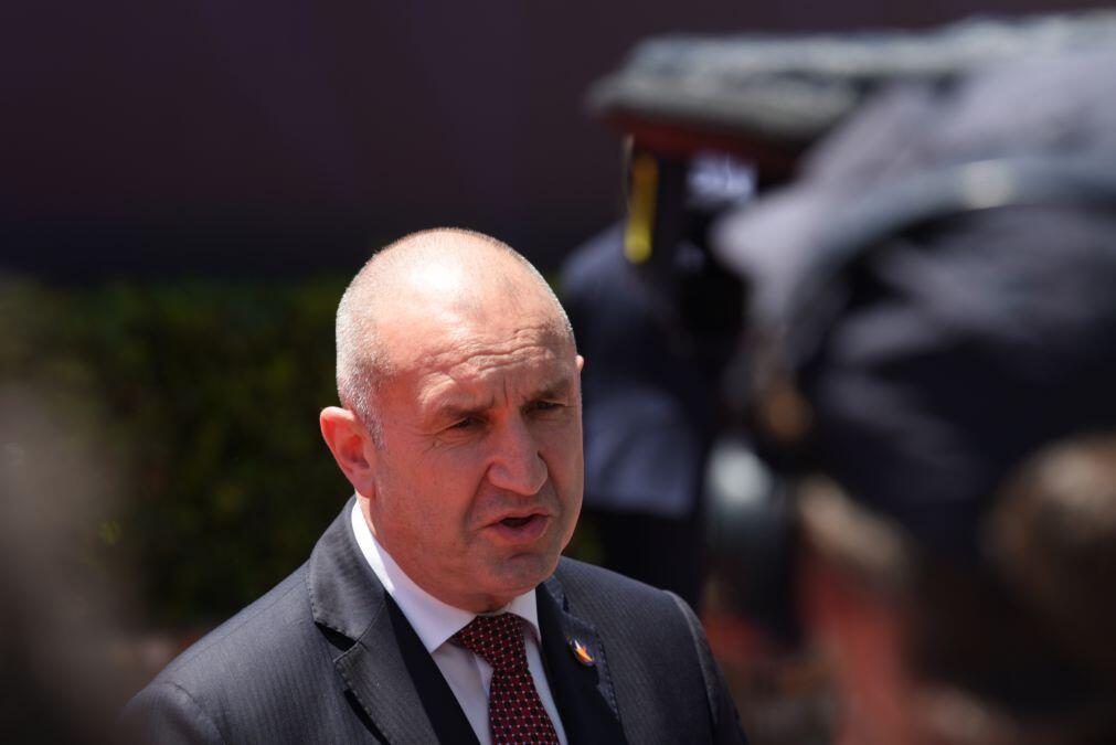 Novo Governo pró-russo da Bulgária vai suspender ajuda militar à Ucrânia