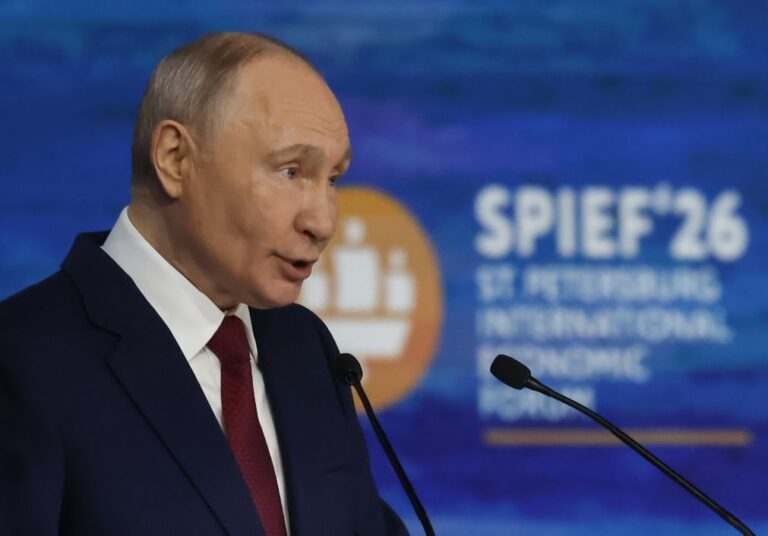 Encontro com Zelensky sem sentido antes de se chegar a um acordo final - Putin