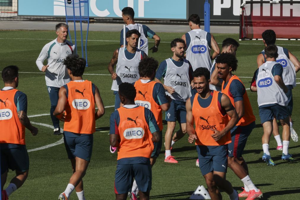 Seleção com plantel completo e sem limitações em treino vespertino