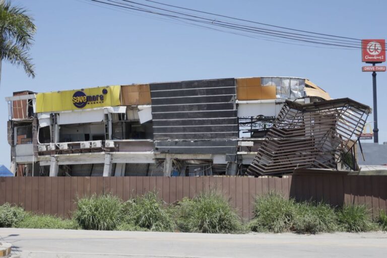 Sismo de segunda-feira nas Filipinas fez pelo menos 41 mortos e 450 feridos