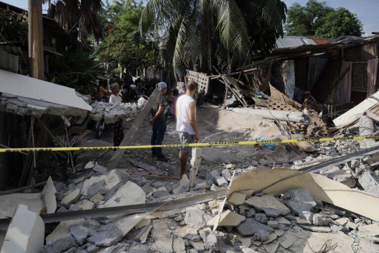 Novo balanço eleva para 46 mortos resultantes de sismo no sul das Filipinas