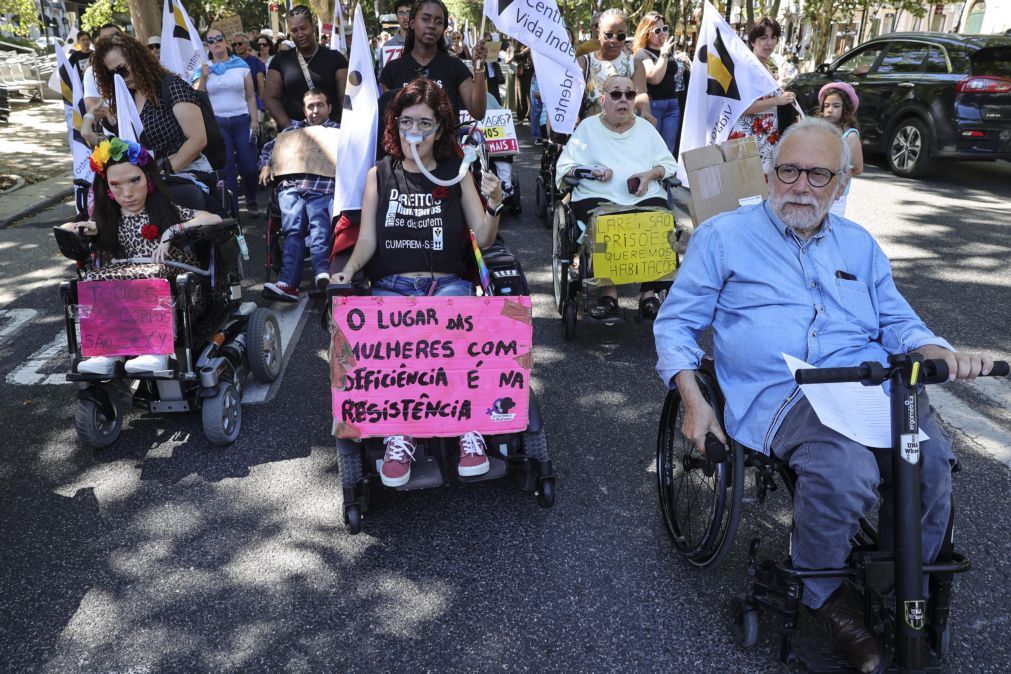 Pessoas com deficiência marcharam em Lisboa pelo direito à assistência