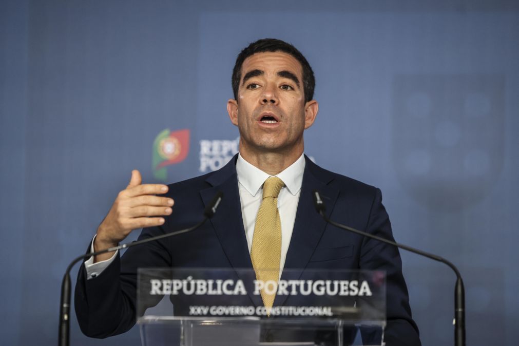 Governo apoia com 500 ME reconstrução de equipamentos de rádios locais
