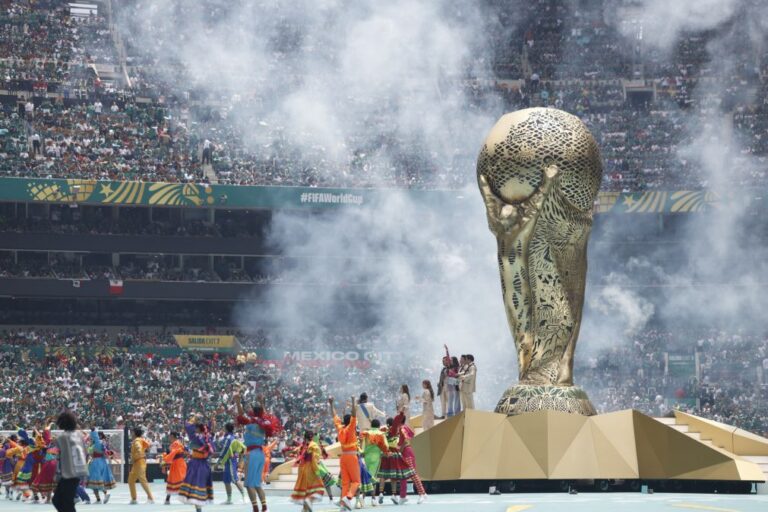 Mexicano Brian Gutiérrez deu início à 23.ª edição do Mundial de futebol