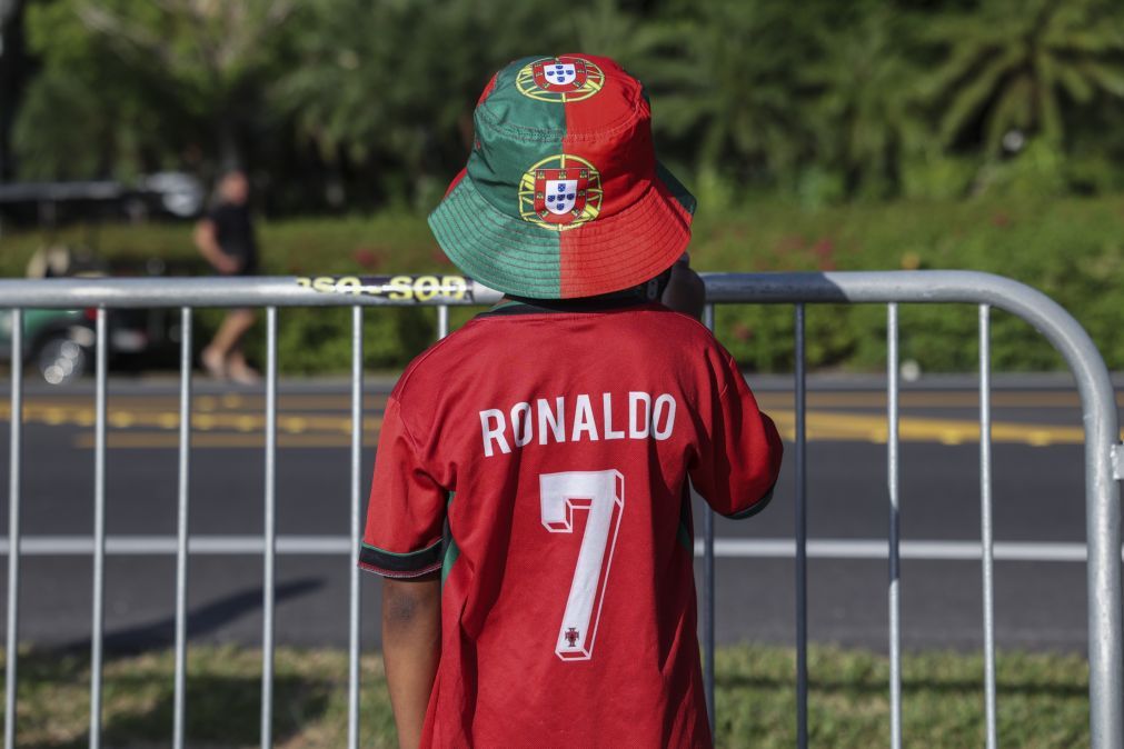 Mundial2026: Muita segurança e poucos adeptos na chegada de Portugal a Palm Beach