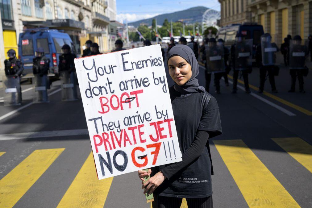 Movimento “Não ao G7” protesta em Genebra antes da cimeira em França
