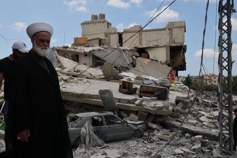 Pelo menos quatro mortos em ataques israelitas no Líbano