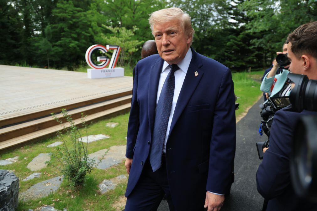 Trump pronto para restabelecer sanções ao petróleo russo