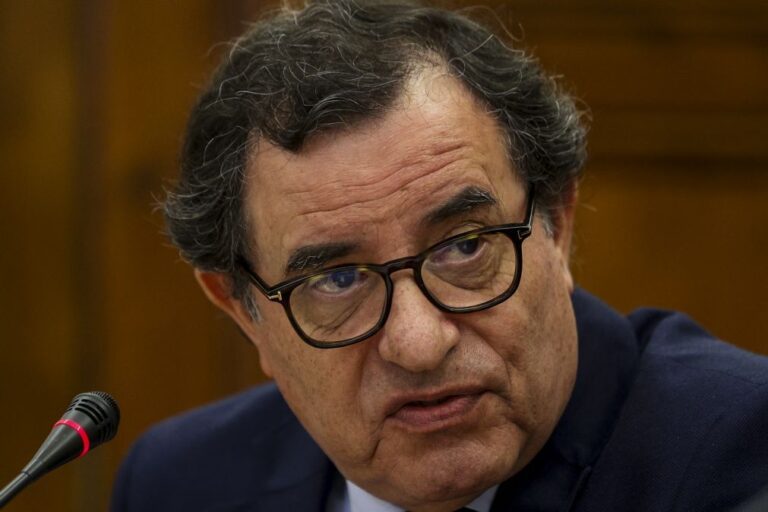 Mau Tempo: Lay-off simplificado garantiu salários a 5.686 trabalhadores - Ministro