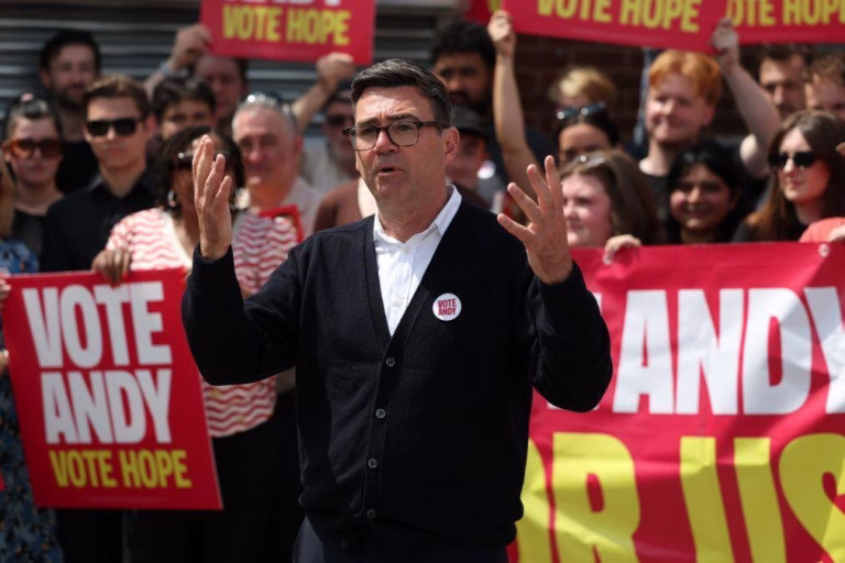 Trabalhista rival de Starmer enfrenta direita populista para voltar ao parlamento britânico