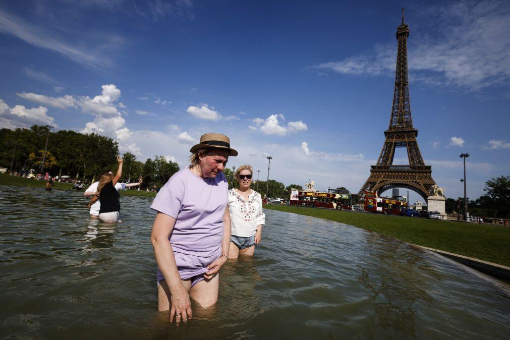 Três quartos de França em alerta máximo na quinta-feira devido ao calor