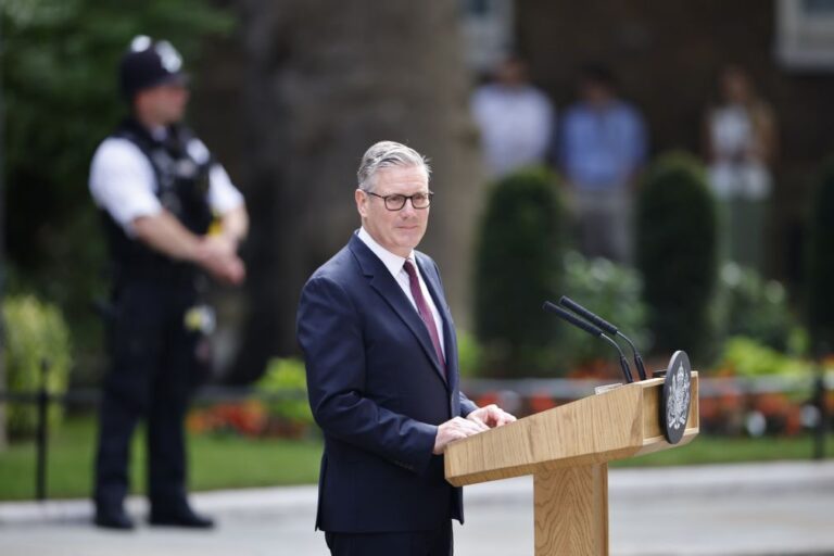 Primeiro-ministro britânico confirma especulação e anuncia demissão 