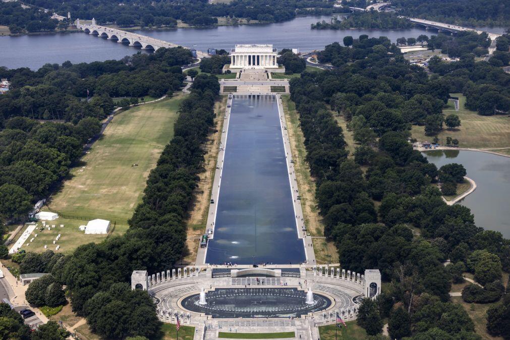Autoridades patrulham espelho de água do Lincoln Memorial alvo de reparações