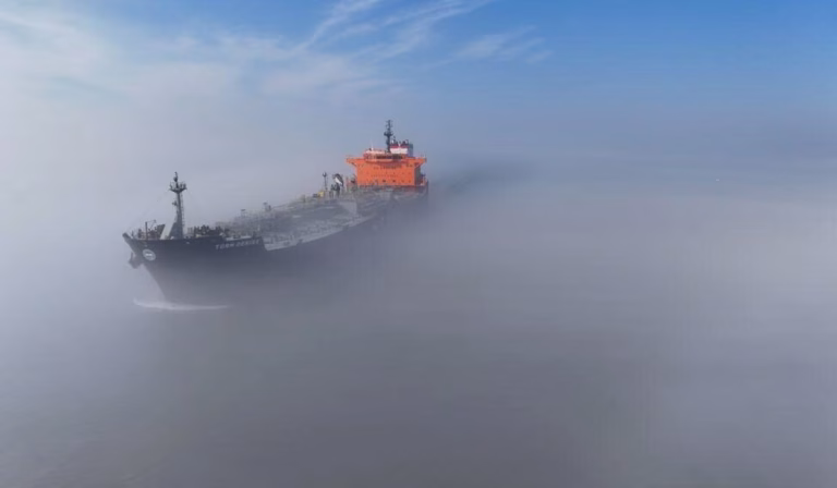 Acordo EUA-Irão: Ormuz reabre, bloqueio naval levanta-se e nuclear entra em negociação
