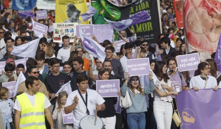 Detido homem que atirou cocktail molotov na Marcha pela Vida