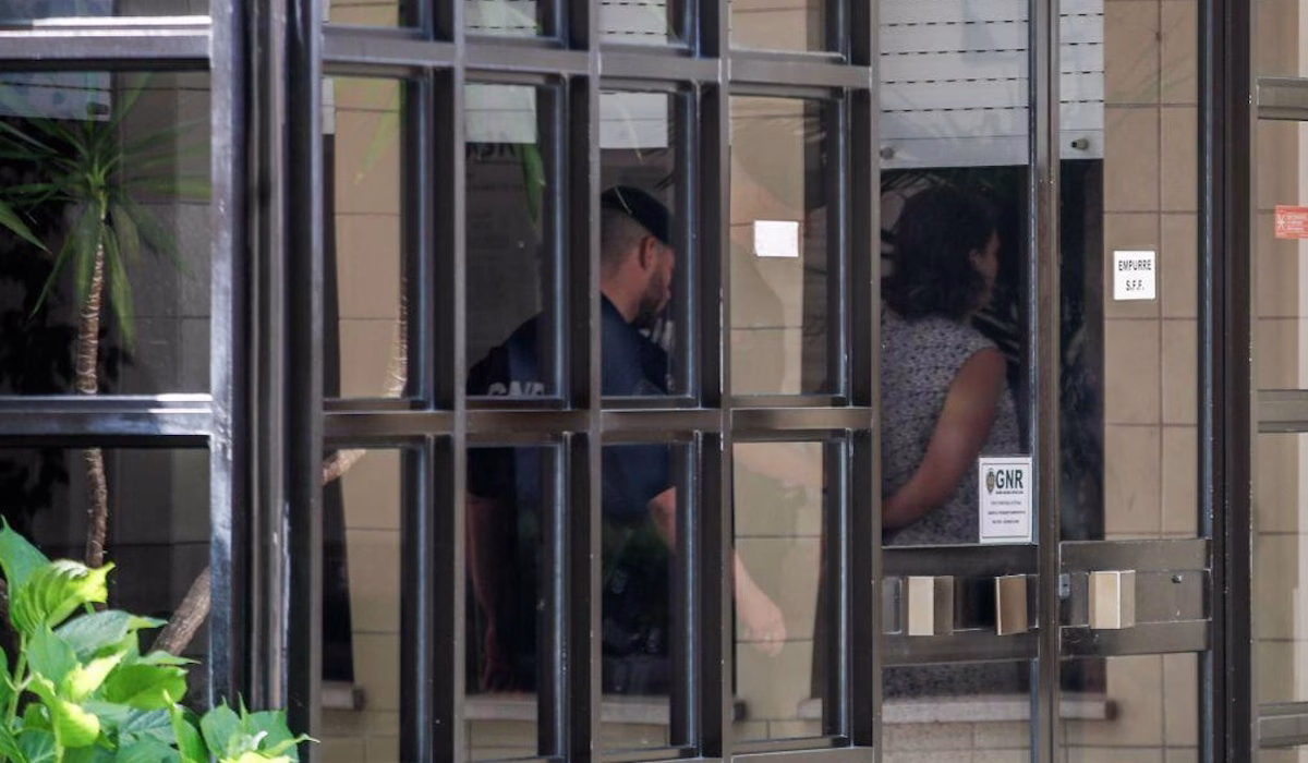 Irmãos franceses abandonados em Alcácer do Sal regressam a França