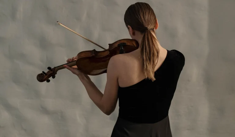 Por que certas músicas nos fazem chorar mesmo quando estamos bem