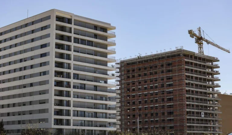 Preço das casas sobe 17,8% mas pela primeira vez em dois anos o ritmo está a abrandar