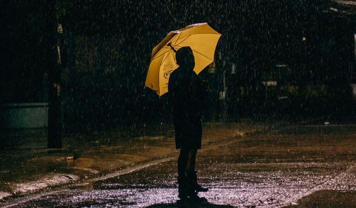 Previsão do tempo para amanhã: Chuva e descida térmica dominam o país