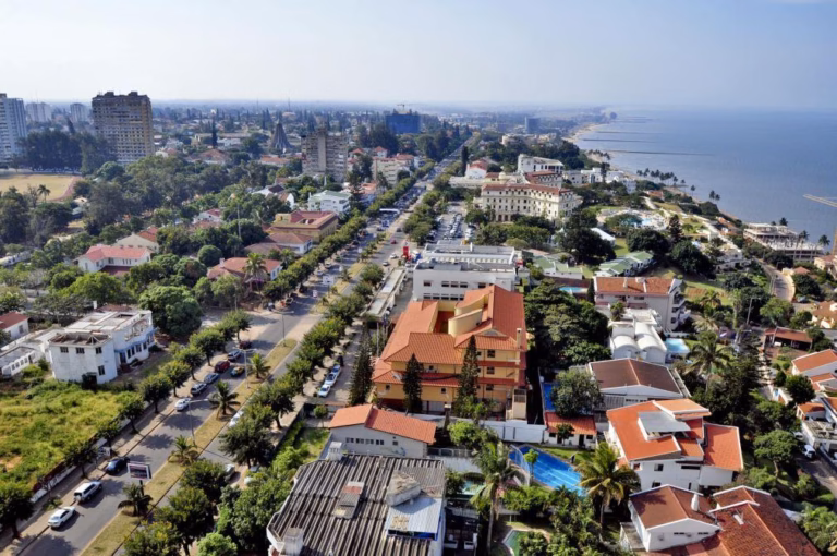 Moçambique procura no Brasil apoio para o banco de desenvolvimento e na dívida
