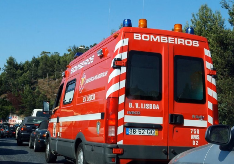 Ambulâncias da Liga dos Bombeiros acionadas 16 vezes no fim de semana