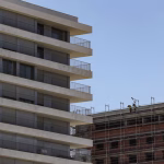 Logotipo Taxa Euribor desce a três e a seis meses e sobe a 12 meses