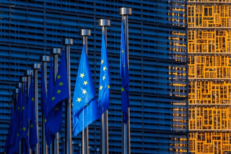 Bruxelas processa Portugal por não transpor diretivas sobre troca de informações policiais