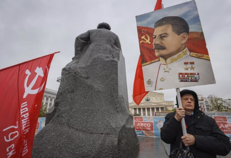 Rússia continua a reabilitar imagem de Estaline com filme sobre a sua vida