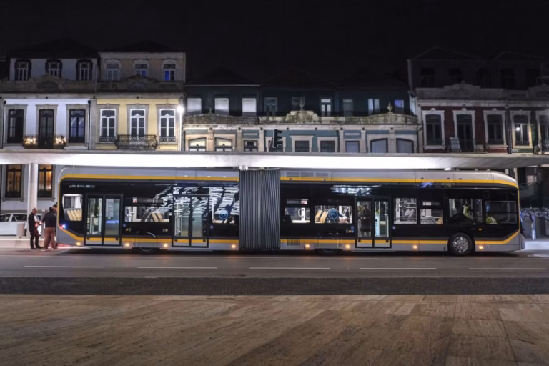 Serviço de metrobus do Porto arranca no dia 28