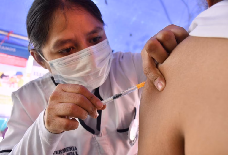 Bangladesh com vacinação de emergência contra surto de sarampo