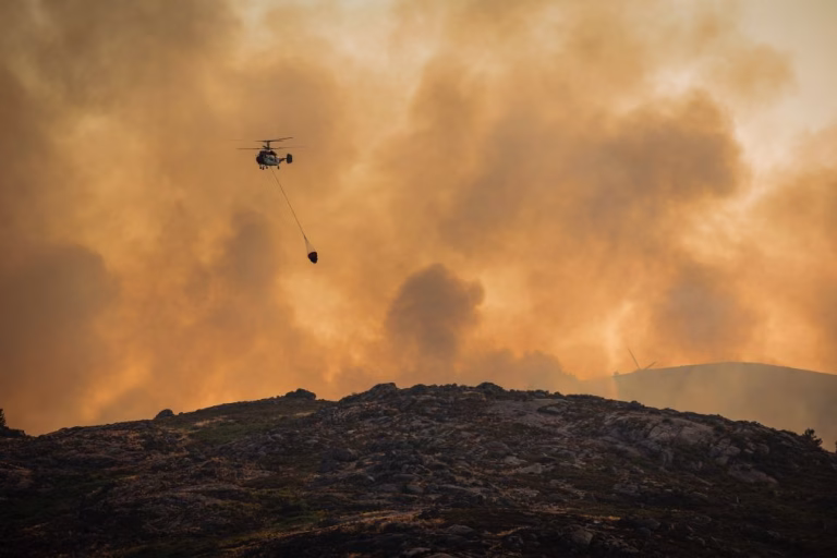 Força Aérea pela primeira vez no combate direto dos fogos florestais