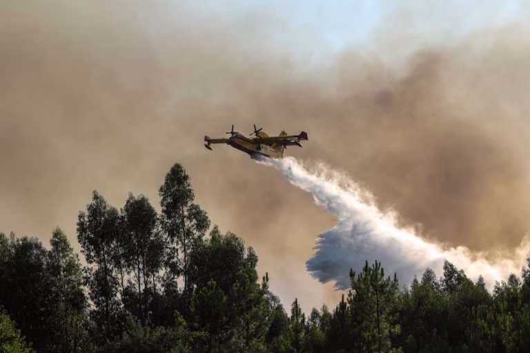 Espanha disponibiliza hoje um dos dois Canadair pedidos por Portugal