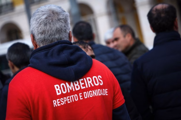 Auditoria aponta falta de controlo e risco de duplo financiamento aos bombeiros