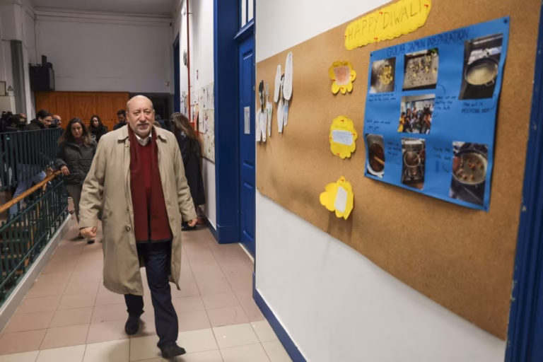 António Filipe diz que voto antecipado é positivo