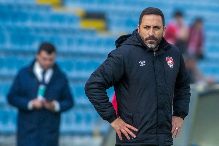 Vasco Matos é o novo treinador do Estoril Praia