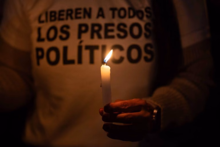 Luso-venezuelana libertada quer mais determinação de Portugal na defesa dos presos políticos