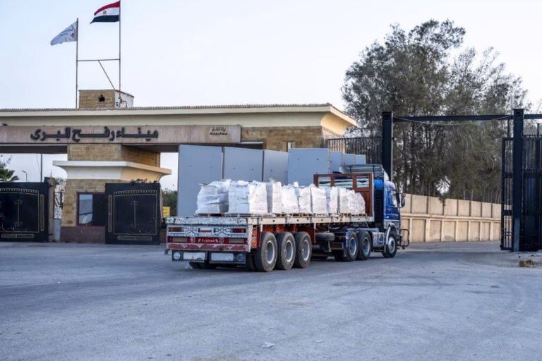 Fronteira de Rafah entre Gaza e Egito reaberta condicionalmente