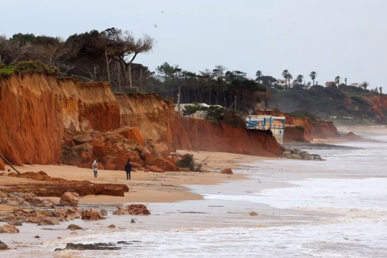 Mau tempo: Obras urgentes de 27 ME no litoral avançam dentro do previsto - APA