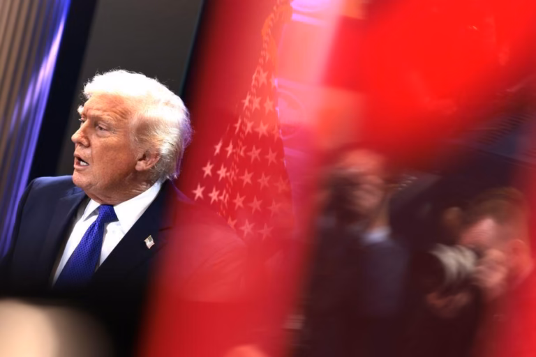 Trump vai impor tarifas globais de 10% após Supremo ter anulado tarifas anteriores