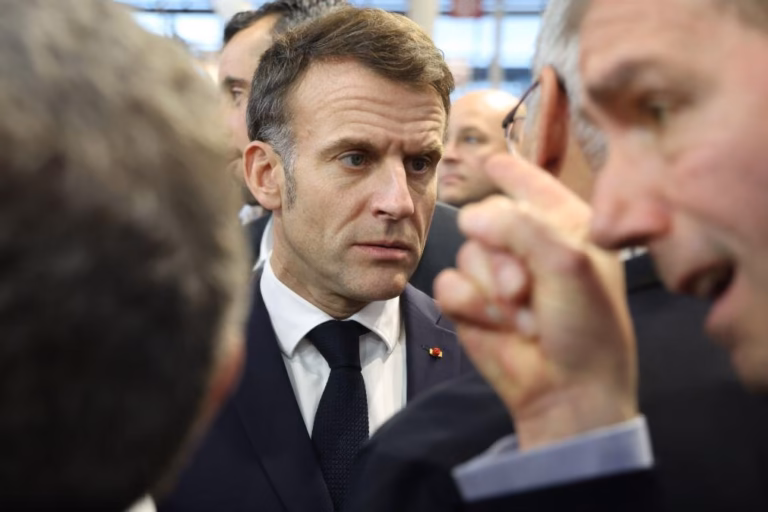 Macron escreve a Trump para pedir levantamento de sanções contra Thierry Breton e juiz Guillou