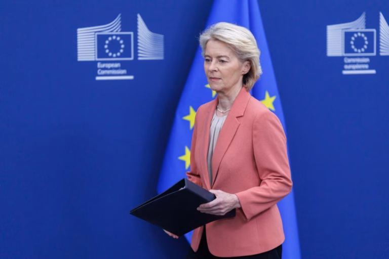 Von der Leyen pede 