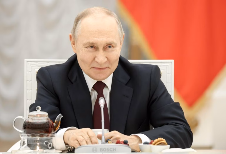 Putin assina decreto que permite confiscar empresas dedicadas à mineração e à pesca