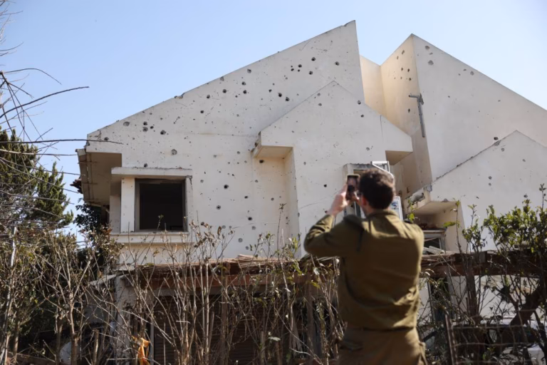 Hezbollah lança 25 foguetes contra Israel após negociações com Líbano
