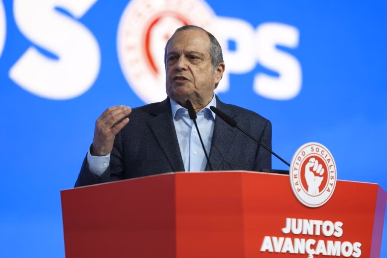 César quer PS a contribuir para soluções apesar da surdez do Governo