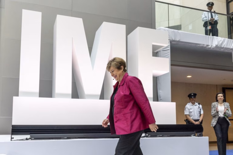 FMI revê em baixa crescimento da zona euro para 0,9% este ano