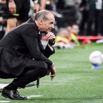 Logotipo Massimiliano Allegri é o novo treinador do Nápoles