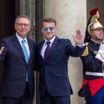 Logotipo Macron recebeu Seguro em Paris para almoço focado nas relações bilaterais e crises internacionais
