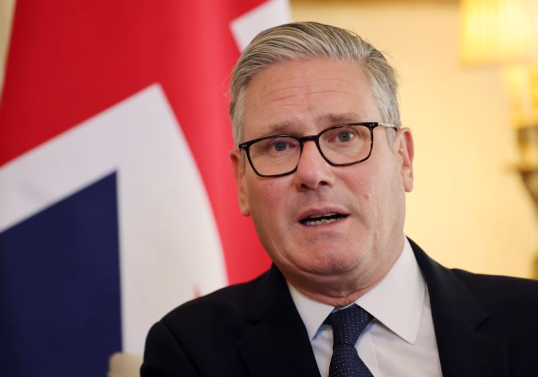 Sucessão do PM britânico Starmer arranca sob expectativa de 