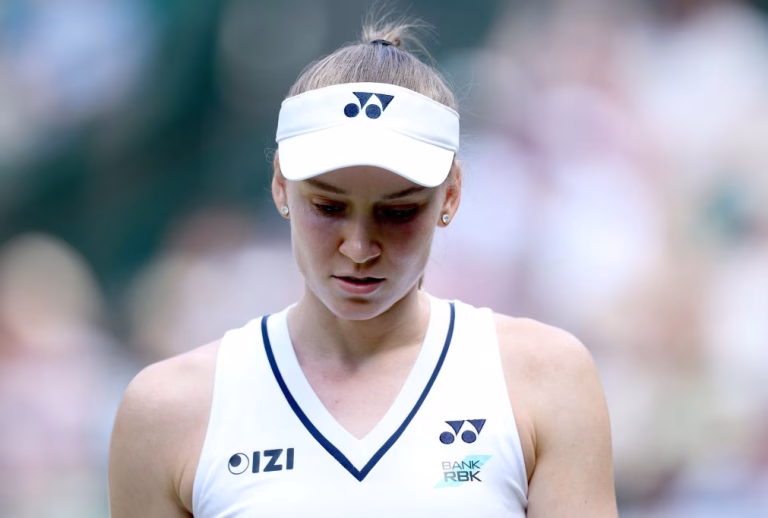 Elena Rybakina, número dois mundial, eliminada na terceira ronda de WImbledon
